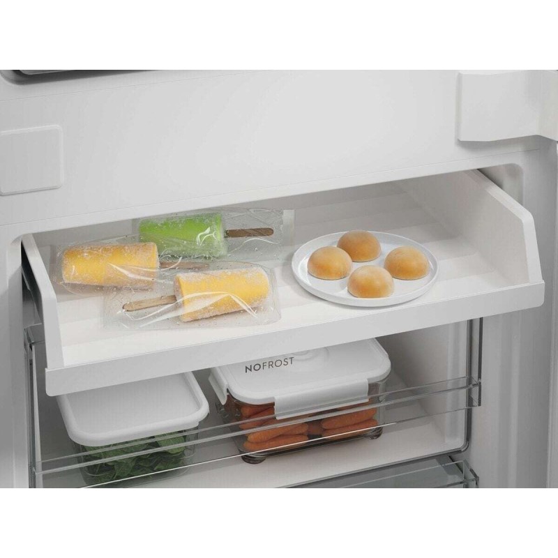 Combi INT Electrolux LNN3CE18S,  1,76,5mts x 54cm,