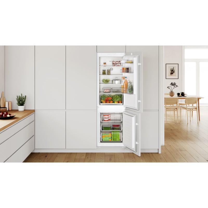 Combi INT Bosch KIN86NSE0, Congelador No
