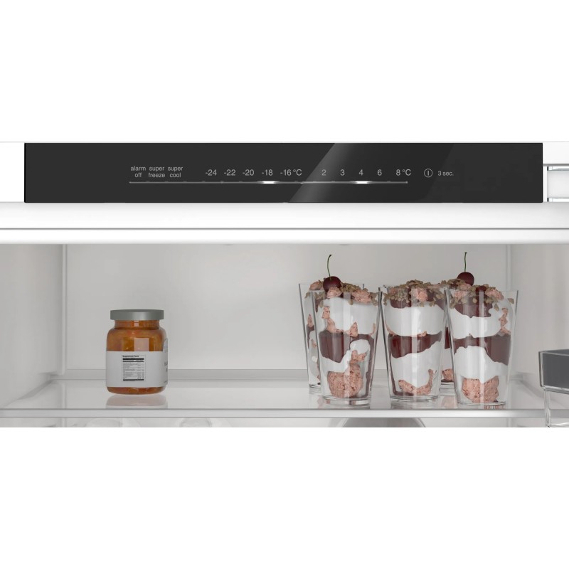 Combi INT Bosch KIN96VFD0, Congelador No