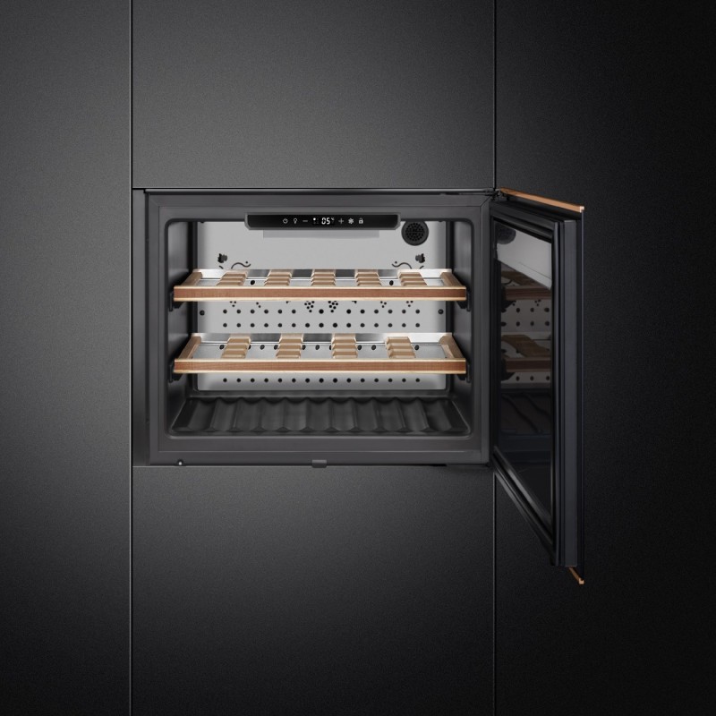 Vinoteca INT Smeg CVI620NRE, Integración